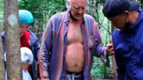 पुलिस को देखते ही बुजुर्ग की आंख में भर आए आंसू 