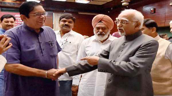 पार्टी में 'ब्रदर ऑस्कर' के नाम से लोकप्रिय थे