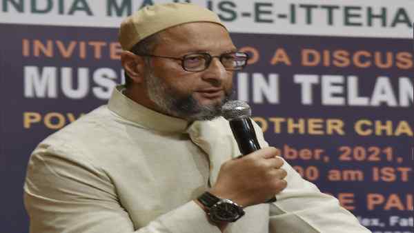 'लोकसभा अध्यक्ष पीएम के साथ क्यों नहीं थे'