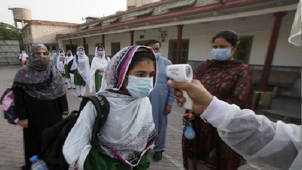 एम.फिल डिग्री वालों ने भी किया अप्लाई एम.फिल डिग्री वालों ने भी किया अप्लाई