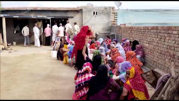 A family of five people found dead In the village of Hodal Palwal, Haryana A family of five people found dead In the village of Hodal Palwal, Haryana