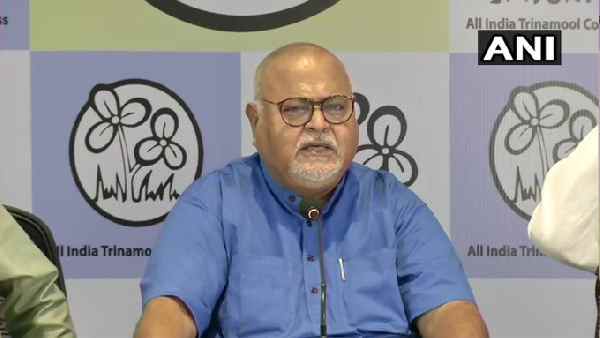 CBI reaches TMC Minister Partha Chatterjee’s office in Kolkata to question him in I-Core chit fund scam CBI reaches TMC Minister Partha Chatterjee’s office in Kolkata to question him in I-Core chit fund scam