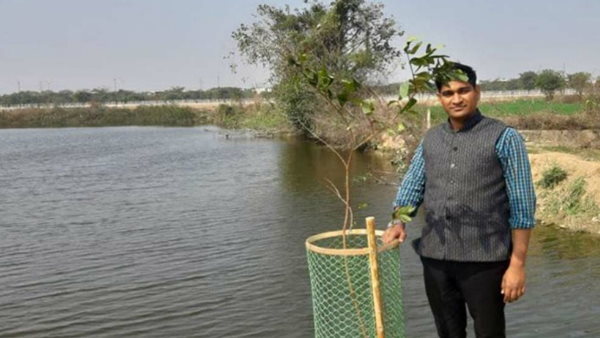 अब तक 30 अधिक तालाब कर चुके हैं साफ, मिल चुके हैं कई अवॉर्ड अब तक 30 अधिक तालाब कर चुके हैं साफ, मिल चुके हैं कई अवॉर्ड