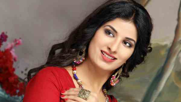 दिग्गज अभिनेताओं के साथ काम कर चुकी हैं पूनम दुबे दिग्गज अभिनेताओं के साथ काम कर चुकी हैं पूनम दुबे