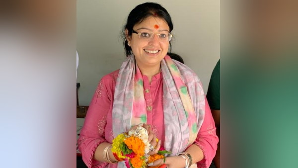 शपथ-पत्र में दो गाड़ियों का खुलासा