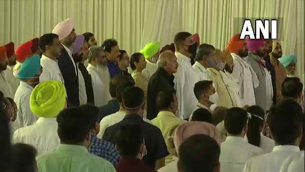 परिवार के प्रति वफादारी सबपर भारी परिवार के प्रति वफादारी सबपर भारी