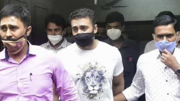 राज कुंद्रा के खिलाफ 1500 पन्नों की चार्जशीट