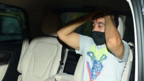 राज कुंद्रा के जेल से बाहर निकलते वक्त जुटी भीड़