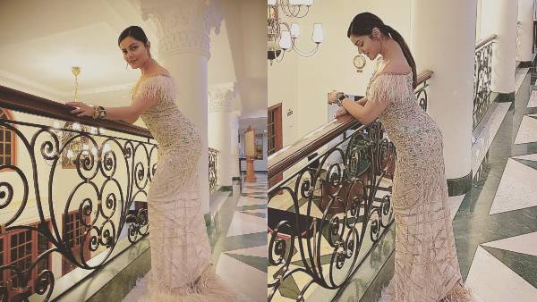 ऑफ-शोल्डर गाउन में खूबसूरत दिख रहीं रुबीना ऑफ-शोल्डर गाउन में खूबसूरत दिख रहीं रुबीना