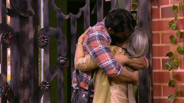 Bigg Boss में मां को देख फूट-फूट कर रोने लगे थे सिद्धार्थ शुक्ला