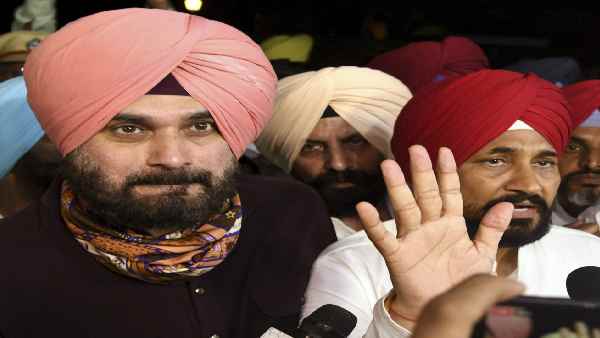 किसके कहने पर माने सिद्धू ?