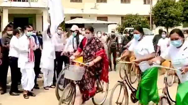 स्मृति ईरानी स्मृति ईरानी