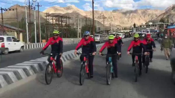 Anurag Thakur rides bicycle
