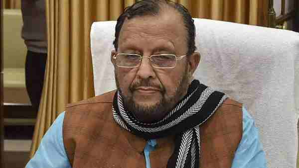 स्वास्थ्य मंत्री ने कहा- मृत्यु प्रमाण पत्र में आक्सीजन का जिक्र नहीं 