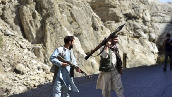 हथियार और गोला बारूद तालिबान के कब्जे में! हथियार और गोला बारूद तालिबान के कब्जे में!