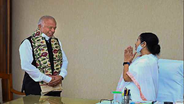 कांग्रेसी नेताओं को शामिल कराने से नाराज