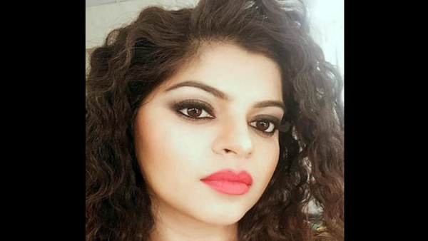  19 साल की उम्र में स्नेहा ने अविष्कार दार्वेकर से शादी की थी