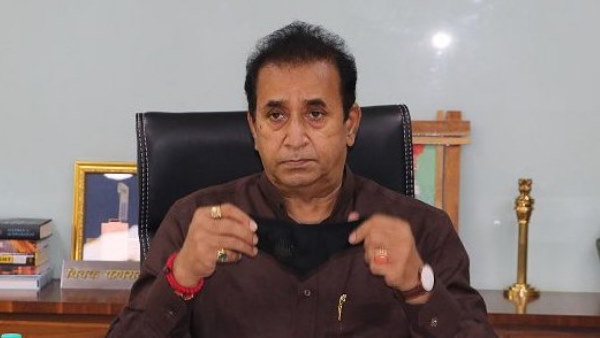 तिवारी ने पुणे जाकर की थी देशमुख के वकील से मुलाकात