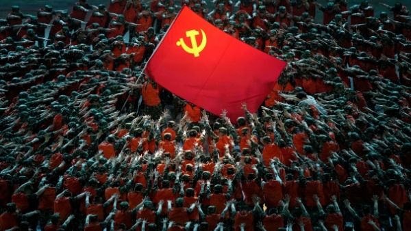 समाज पर शिकंजा कसते शी जिनपिंग समाज पर शिकंजा कसते शी जिनपिंग