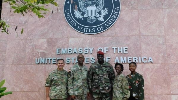 अमेरिका में ली कमांडो ट्रेनिंग