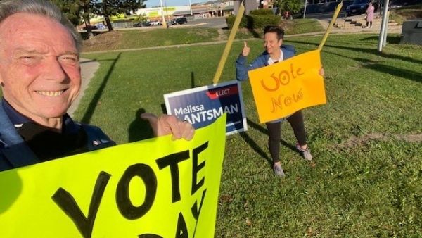 कितनी पार्टियों ने लड़ा था चुनाव?