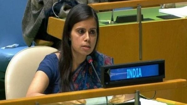 ईनम गंभीर, 2016 से 2017 ईनम गंभीर, 2016 से 2017