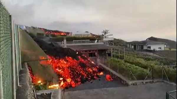 करीब 6,000 लोग घर छोड़कर भागे करीब 6,000 लोग घर छोड़कर भागे