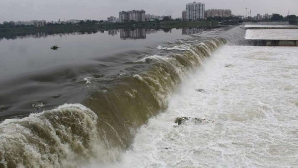 WATCH Video: Water released from the Dams of gujarat Due to heavy rainfall, IMD predicted again