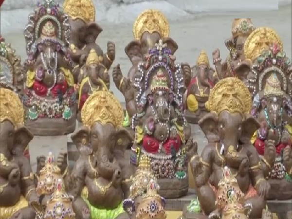 idols of Lord Ganesha idols of Lord Ganesha