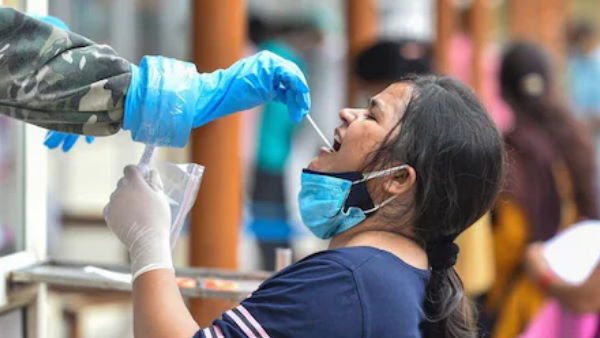 Karnataka: बेंगलुरु के एक स्कूल के 60 स्टूडेंट निकले कोरोना संक्रमित, मचा हड़कंप