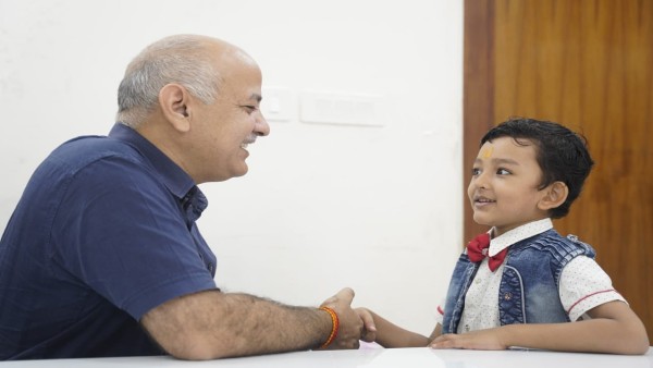 हितेन ने किया सिसोदिया का धन्यवाद