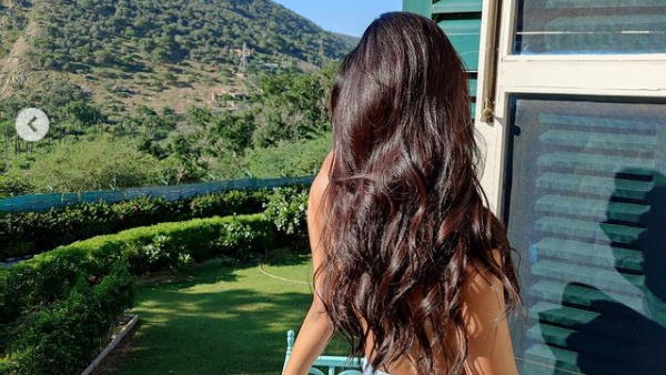 सोशल मीडिया पर मिल रही प्रतिक्रियाएं