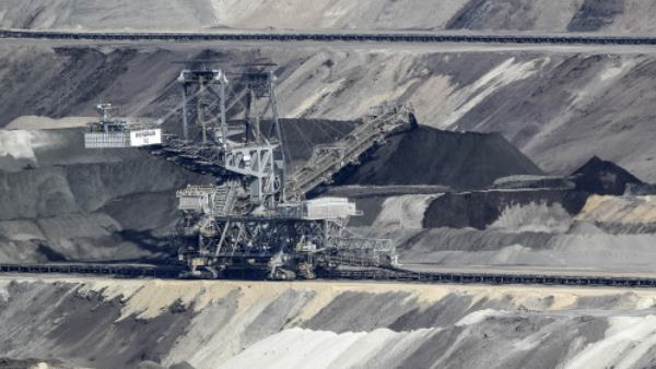 कोयले के स्टॉक की कमी के चलते संकट