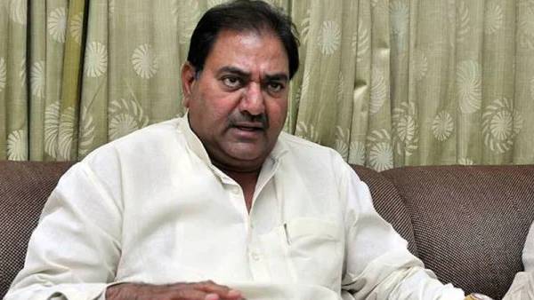 जीत की हैट्रिक लगा चुके हैं अभय जीत की हैट्रिक लगा चुके हैं अभय