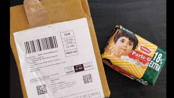 रिमोट कंट्रोल कार का ऑर्डर पर पहुंचा था पार्लेजी बिस्‍कुट 