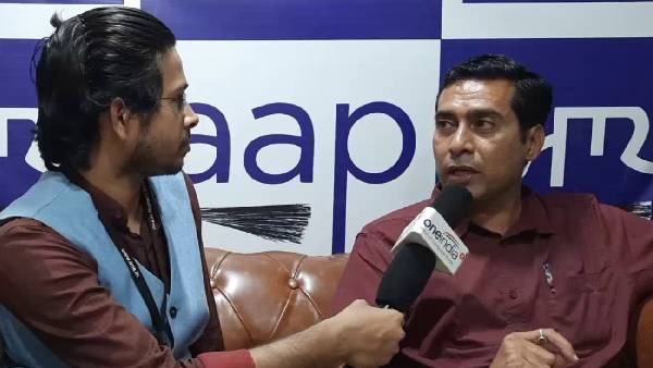 बादल परिवार पर कटाक्ष