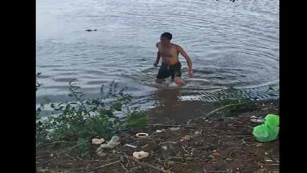 कभी कोई इस झील में नहीं उतरा- स्थानीय महिला कभी कोई इस झील में नहीं उतरा- स्थानीय महिला