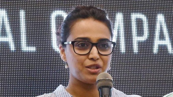 स्वरा बोलीं- बापू हम शर्मिंदा हैं स्वरा बोलीं- बापू हम शर्मिंदा हैं