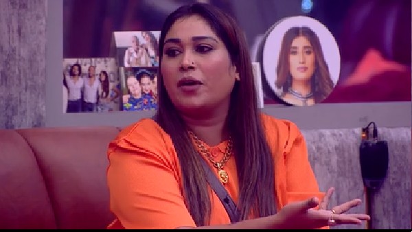 घर में बेकाबू हुईं अफसाना