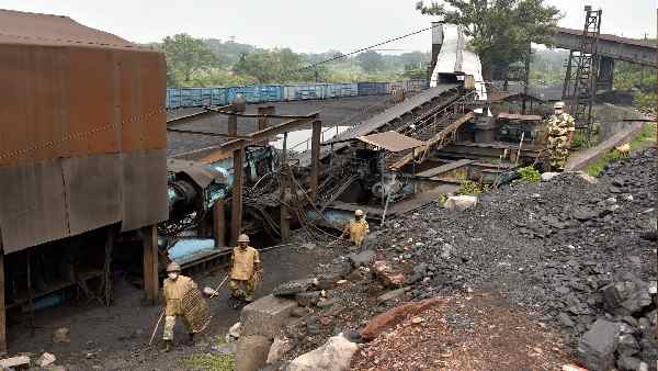 आयातित कोयले की कीमतों में जबर्दस्त उछाल आयातित कोयले की कीमतों में जबर्दस्त उछाल