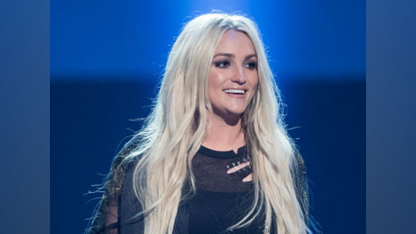 कब लॉन्च होगी किताब?