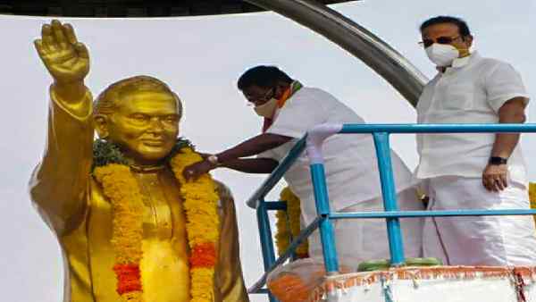 7-7 वर्ष इंदिरा और राजीव ने की कांग्रेस की अगुवाई