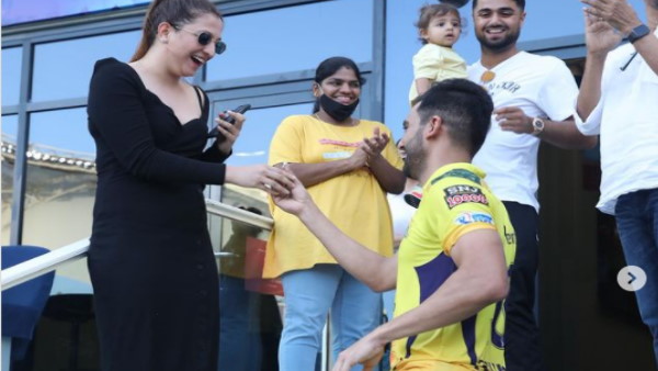 दीपक चाहर ने घुटनों पर बैठकर प्रपोज किया