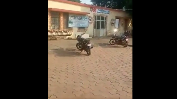 हर माह इलाज के लिए अस्पताल लाने की जरूरत पड़ती