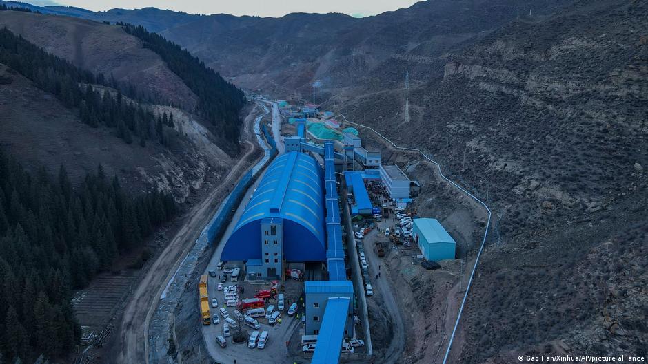 शिनच्यांग प्रांत में कोयले की एक खदान