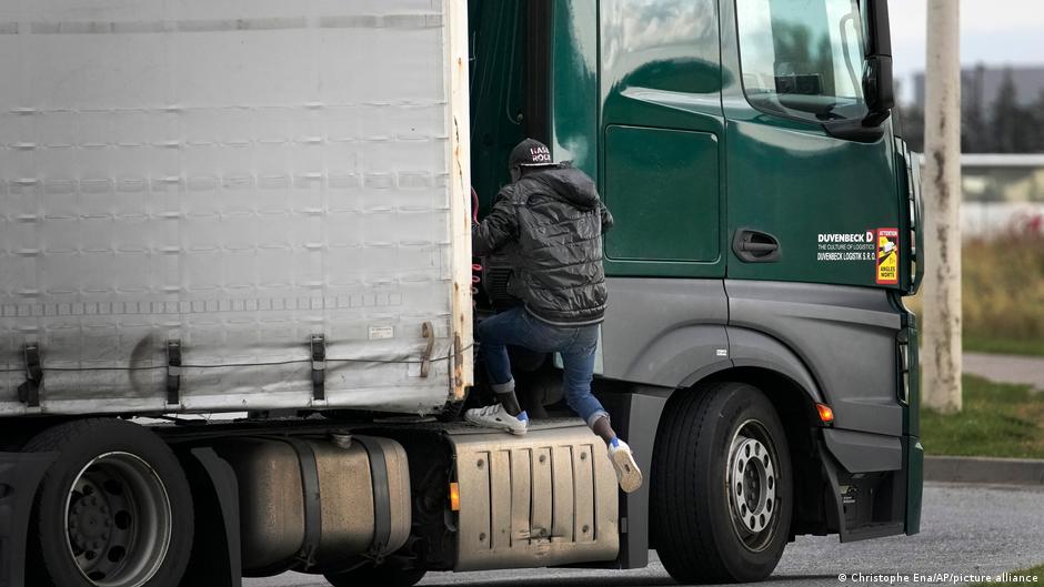 कुछ इस तरह से जोखिम उठा रहे हैं लोग