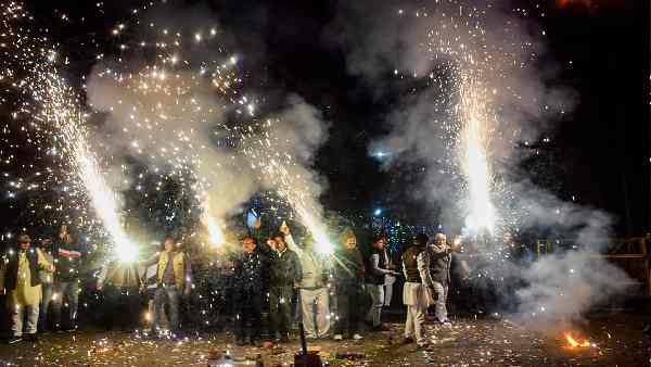 असम में क्या है पटाखे जलाने की नई गाइडलाइंस ?
