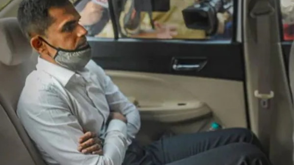 NCB अधिकारी समीर वानखेड़े पर नवाब मलिक ने उठाए सवाल