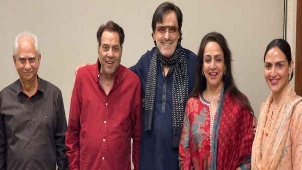 हेमामालिनी इस उम्र में कर रहीं डांस परफॉर्म हेमामालिनी इस उम्र में कर रहीं डांस परफॉर्म