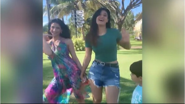 इंस्टाग्राम पर शेयर किया वीडियो इंस्टाग्राम पर शेयर किया वीडियो